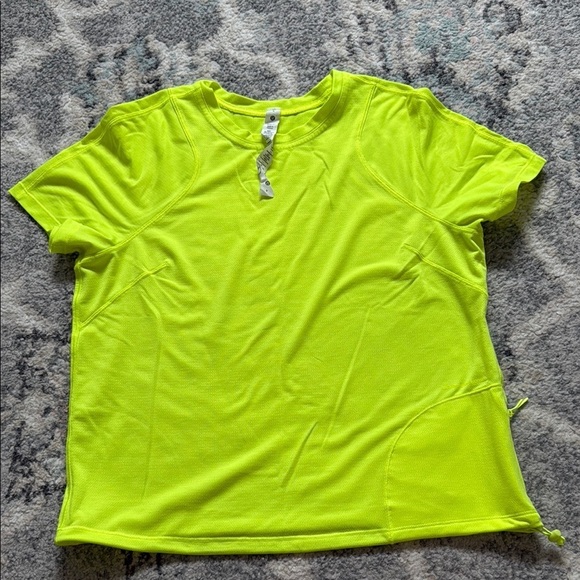 lululemon athletica Tops - Lululemon Lightweight Cinched Hem Hiking T-Shirt in Highlight Yellow